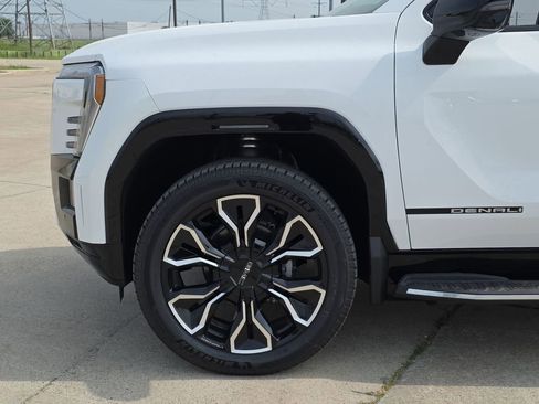 New 2025 GMC Sierra EV Denali image 32