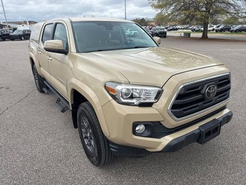 Used 2018 Toyota Tacoma SR5 image 7