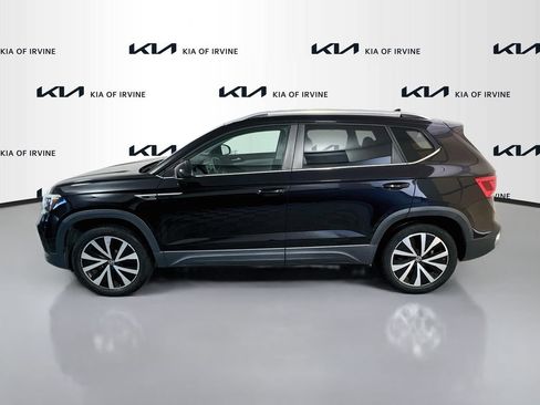 Used 2023 Volkswagen Taos SE AWD/4WD image 4