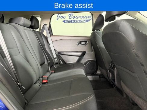 Used 2023 Nissan Rogue S image 17