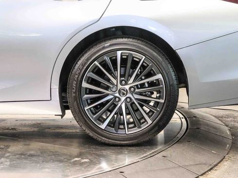 Used 2024 Lexus ES 350 w/ Premium Package FWD image 10