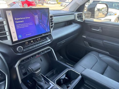 Used 2022 Toyota Tundra SR5 w/ SR5 Premium Package RWD image 20