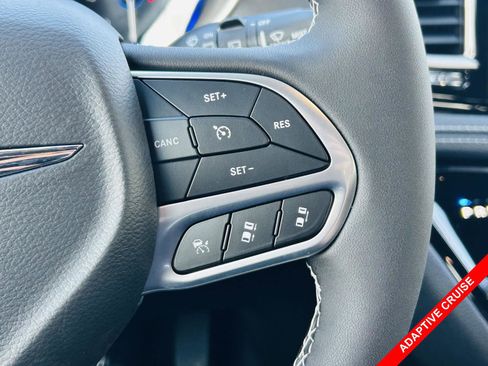 New 2026 Chrysler Pacifica Select FWD image 6