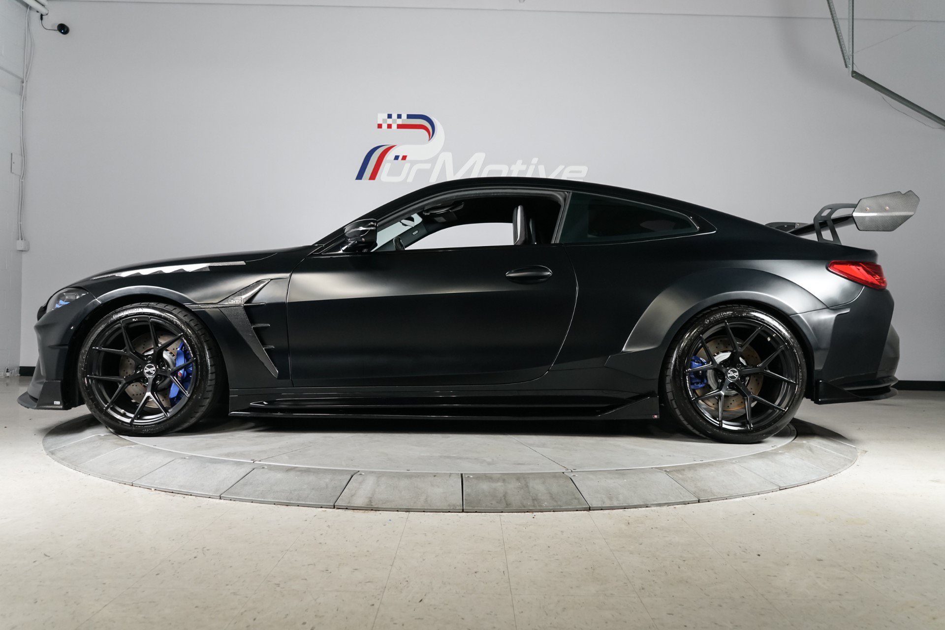 Used 2021 BMW M4 Coupe w/ Executive Package RWD image 3