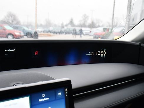 Used 2026 Lincoln Nautilus Premier w/ Jet Appearance Package image 26