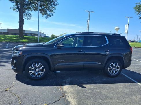 Certified 2023 GMC Acadia SLT image 4