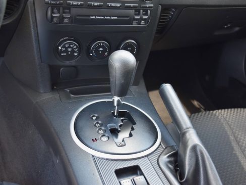 Used 2006 MAZDA MX-5 Miata Touring RWD image 14