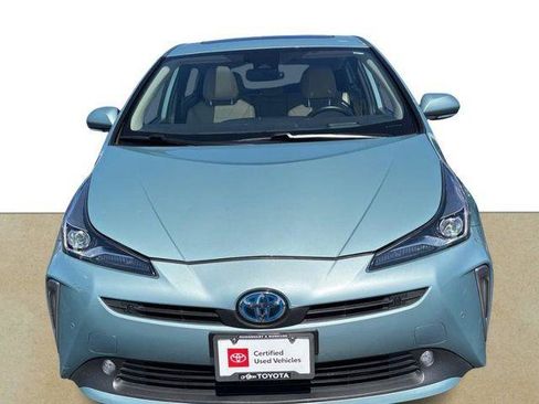Certified 2022 Toyota Prius Limited w/ Premium Convenience Package FWD image 9