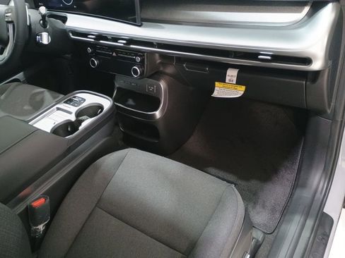 New 2026 Hyundai Ioniq 9 SE AWD/4WD image 13