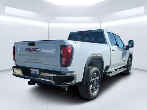 Used 2025 GMC Sierra 2500 SLE image 3