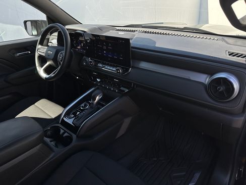 Used 2024 Chevrolet Colorado LT w/ LT Convenience Package II image 27