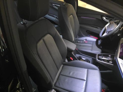 Used 2023 Audi Q4 e-tron Premium Plus w/ Premium Plus RWD image 10