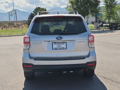 Used 2017 Subaru Forester 2.5i Premium AWD/4WD image 4