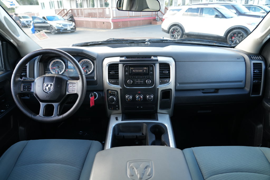 Used 2017 RAM 1500 Express AWD/4WD image 24