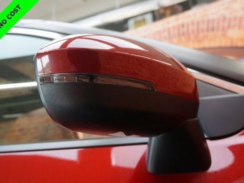 Used 2022 Nissan Rogue SV w/ SV Premium Package image 90