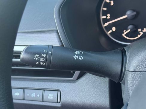 Used 2025 Nissan Altima 2.5 SV FWD image 22