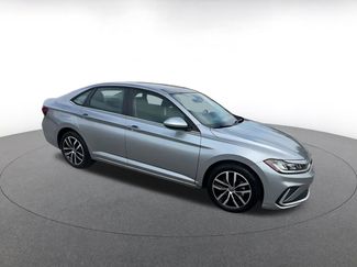 Used 2025 Volkswagen Jetta SE video 2