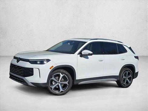 New 2026 Volkswagen Tiguan SE FWD image 1