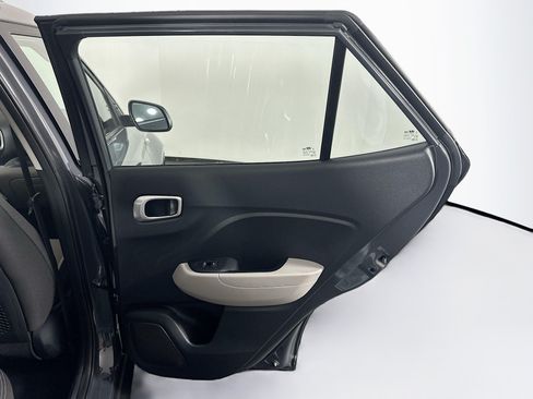 Used 2023 Hyundai Venue SEL FWD image 29