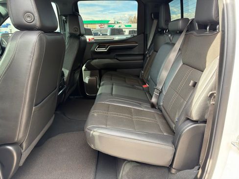 Used 2025 Chevrolet Silverado 1500 High Country w/ Technology Package image 32