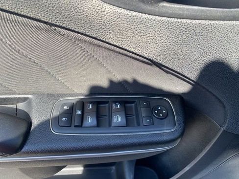 Used 2019 Dodge Charger SXT AWD/4WD image 18