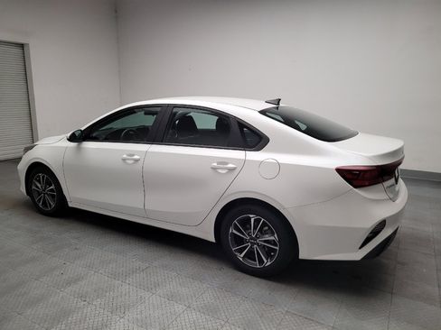 Used 2022 Kia Forte LXS FWD image 3