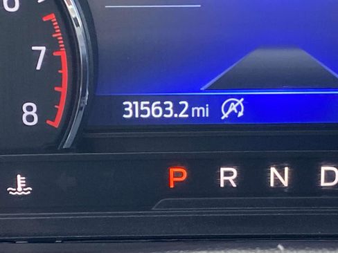 Used 2022 Ford Explorer XLT w/ Equipment Group 202A image 27