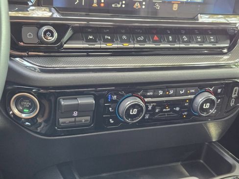 Certified 2024 Chevrolet Silverado 1500 ZR2 AWD/4WD image 17