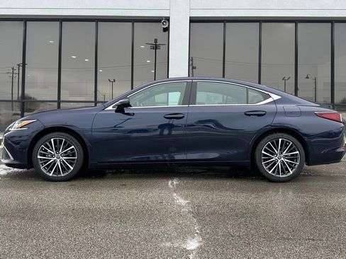 Used 2024 Lexus ES 350 w/ Premium Package image 6