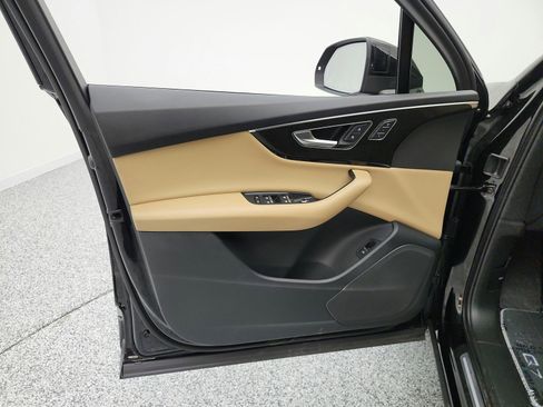 Used 2023 Audi Q7 3.0T Premium w/ Convenience Package image 14