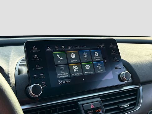 Used 2019 Honda Accord EX image 8