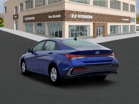 New 2026 Hyundai Elantra SE w/ Cargo Package FWD image 5