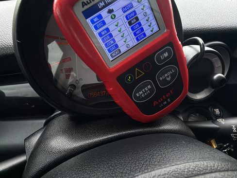 Used 2011 MINI Cooper S image 14