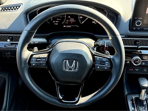 Used 2025 Honda Civic Sport image 13