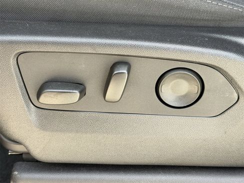 Certified 2024 Chevrolet Silverado 1500 Custom image 25