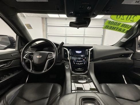 Used 2020 Cadillac Escalade ESV Platinum image 4