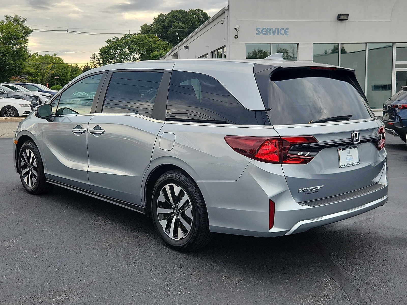 Used 2026 Honda Odyssey EX-L image 4