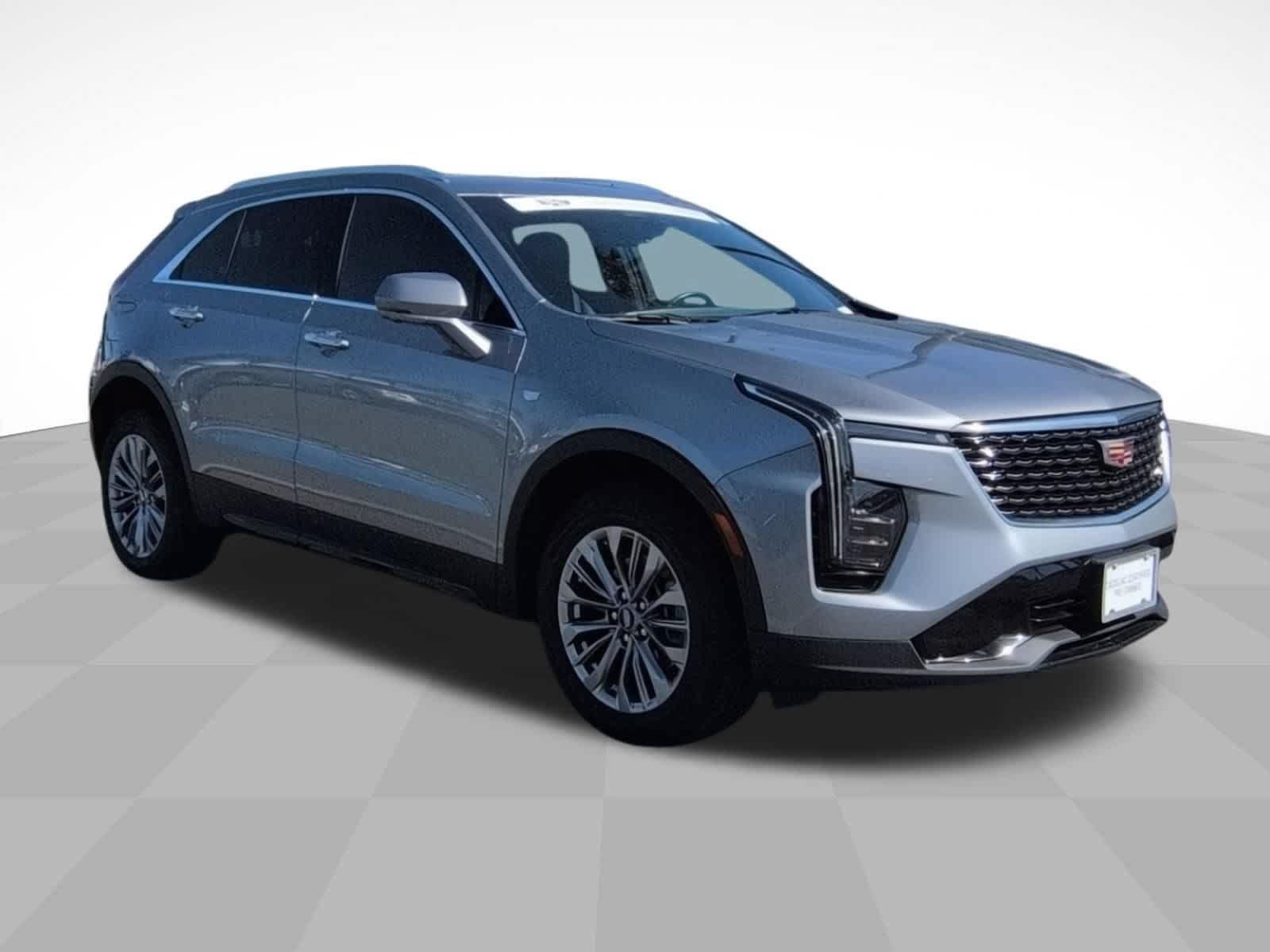 Certified 2025 Cadillac XT4 Premium Luxury FWD image 3