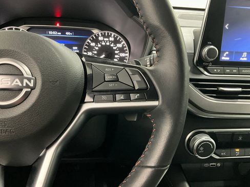 Used 2024 Nissan Altima 2.5 SR image 17