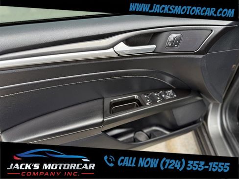Used 2020 Ford Fusion Titanium AWD/4WD image 15