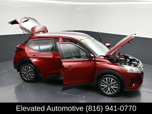 Used 2023 Nissan Kicks SV image 28