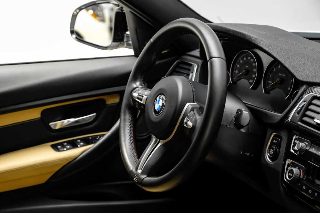 Used 2018 BMW M3 RWD image 14