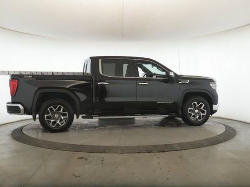 Used 2025 GMC Sierra 1500 SLT w/ SLT Premium Plus Package image 6