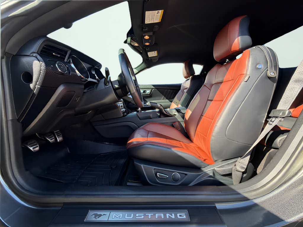 Used 2016 Ford Mustang GT Premium w/ Equipment Group 401A RWD image 40