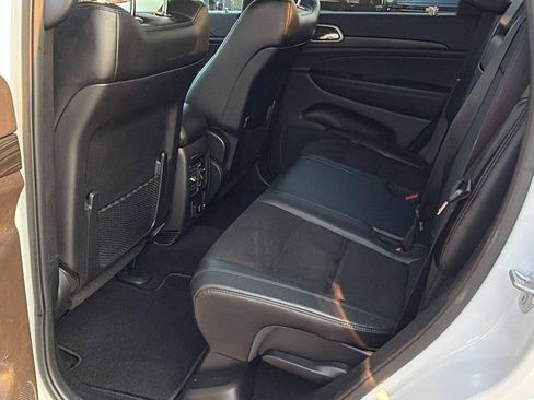 Used 2021 Jeep Grand Cherokee Laredo X RWD image 23