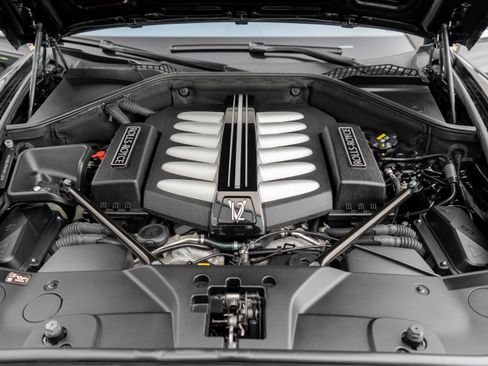 Used 2017 Rolls-Royce Ghost image 10