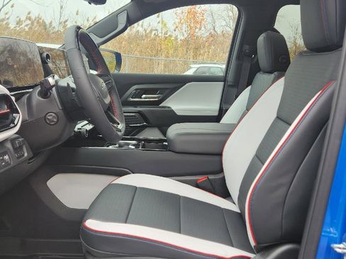 New 2025 Chevrolet Silverado EV RST image 11