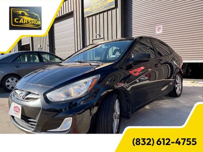 Used 2012 Hyundai Accent GLS w/ Premium Pkg 3