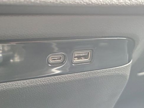 Used 2025 Buick Enclave Preferred w/ Power Package image 30