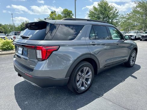 New 2026 Ford Explorer Active w/ Active Comfort Package AWD/4WD image 11